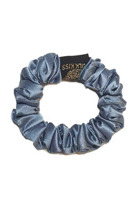 Шовкова гумка для волосся з натурального 100% шовку, тонка. Колір дельфін[100-shelkovaya-naturalnaya-rozovaya-sorochka-samarkand-silk-kiss-samarkand-xs-32-34-1613.jpg]