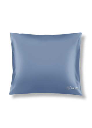 Square pillowcase made of 100% natural silk. Dolphin 19 mmi, 60x60 cm[100-shelkovaya-naturalnaya-rozovaya-sorochka-samarkand-silk-kiss-samarkand-xs-32-34-1613.jpg]