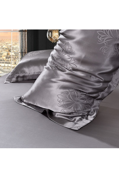 Шовковий комплект постільної білизни