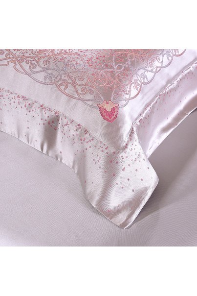 шелковая постель с рисунком