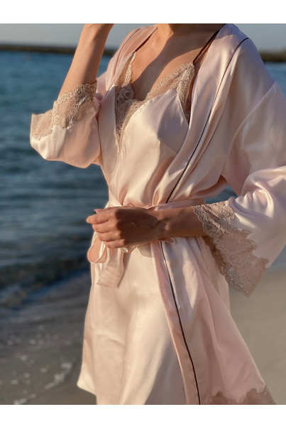 Шовкова жіноча нічна сорочка і халат. Комплект "Палермо". TM "Silk Kiss". Натуральний 100% шовк, Розмір: S[100-shelkovaya-naturalnaya-rozovaya-sorochka-samarkand-silk-kiss-samarkand-xs-32-34-1613.jpg]