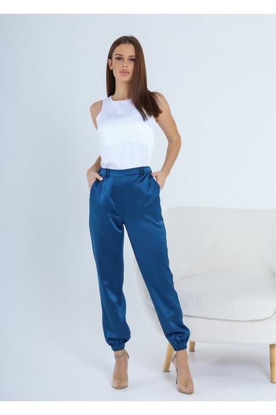 что подарить девушке