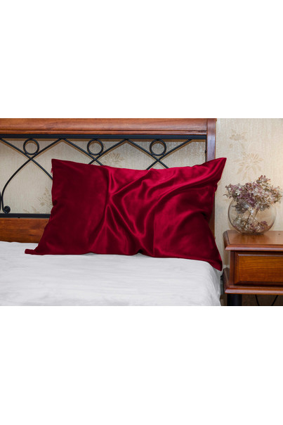 Pillowcase made of 100% natural silk. Burgundy 22 mmi[100-shelkovaya-naturalnaya-rozovaya-sorochka-samarkand-silk-kiss-samarkand-xs-32-34-1613.jpg]