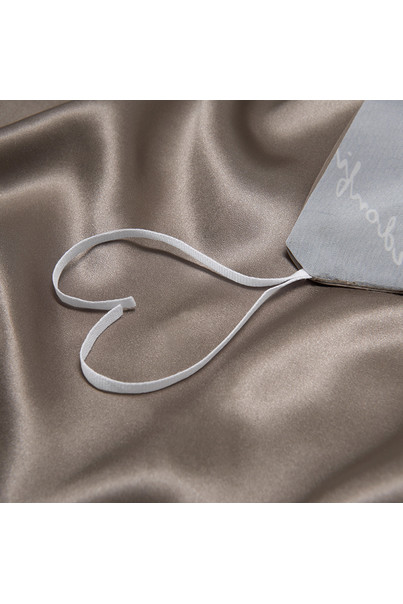 Комплект постільної білизни з натурального шовку "Місячна соната" 100% шовк[100-shelkovaya-naturalnaya-rozovaya-sorochka-samarkand-silk-kiss-samarkand-xs-32-34-1613.jpg]