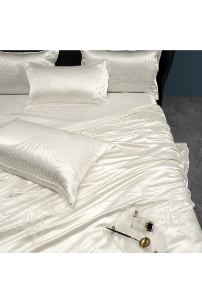 Silk bed linen set. Lactic. 100% natural silk[100-shelkovaya-naturalnaya-rozovaya-sorochka-samarkand-silk-kiss-samarkand-xs-32-34-1613.jpg]