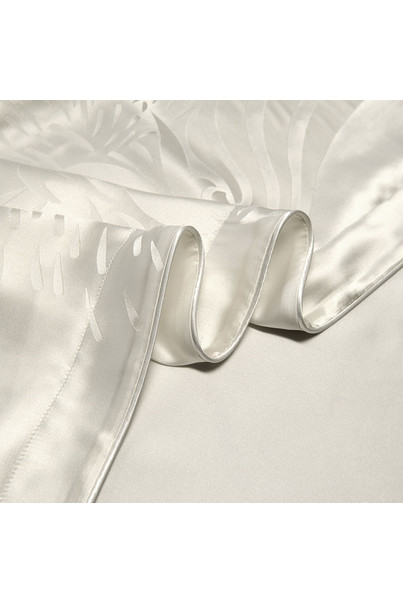 Silk bed linen set. Lactic. 100% natural silk[100-shelkovaya-naturalnaya-rozovaya-sorochka-samarkand-silk-kiss-samarkand-xs-32-34-1613.jpg]