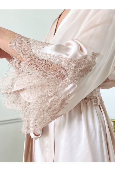 Silk bathrobe "Budva", powdery. TM "Silk Kiss". Natural silk, Size: L[100-shelkovaya-naturalnaya-rozovaya-sorochka-samarkand-silk-kiss-samarkand-xs-32-34-1613.jpg]