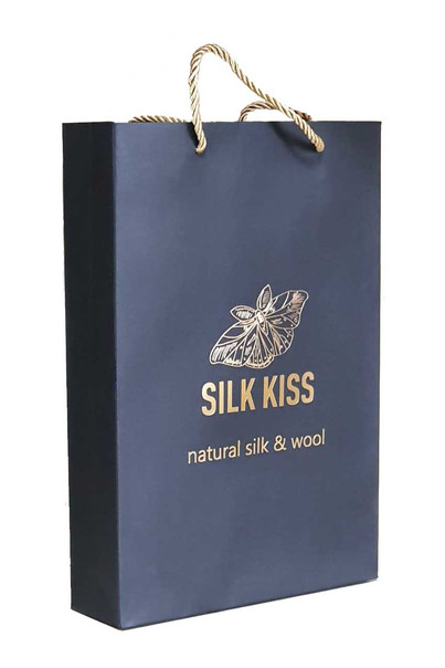 Silk bed linen, made of natural silk, red. Duvet cover, sheet, 2 pillowcases. Eastern temptation. Silk Kiss[100-shelkovaya-naturalnaya-rozovaya-sorochka-samarkand-silk-kiss-samarkand-xs-32-34-1613.jpg]