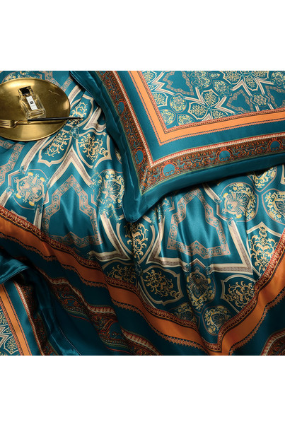 Set of silk bed linen, with patterns. 1001 nights. Natural 100% silk[100-shelkovaya-naturalnaya-rozovaya-sorochka-samarkand-silk-kiss-samarkand-xs-32-34-1613.jpg]