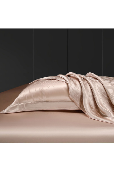 Silk pillowcase made of natural silk. Playful mother-of-pearl. Peach with a pattern. Silk Kiss. ​​Size 50 x 70 cm[100-shelkovaya-naturalnaya-rozovaya-sorochka-samarkand-silk-kiss-samarkand-xs-32-34-1613.jpg]