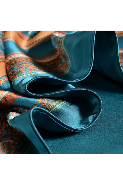 Set of silk bed linen, with patterns. 1001 nights. Natural 100% silk[100-shelkovaya-naturalnaya-rozovaya-sorochka-samarkand-silk-kiss-samarkand-xs-32-34-1613.jpg]