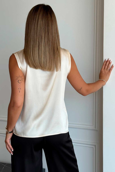 Майка шовкова жіноча, колір шампань, з натурального шовку. Silk Kiss, Розмір: S[100-shelkovaya-naturalnaya-rozovaya-sorochka-samarkand-silk-kiss-samarkand-xs-32-34-1613.jpg]