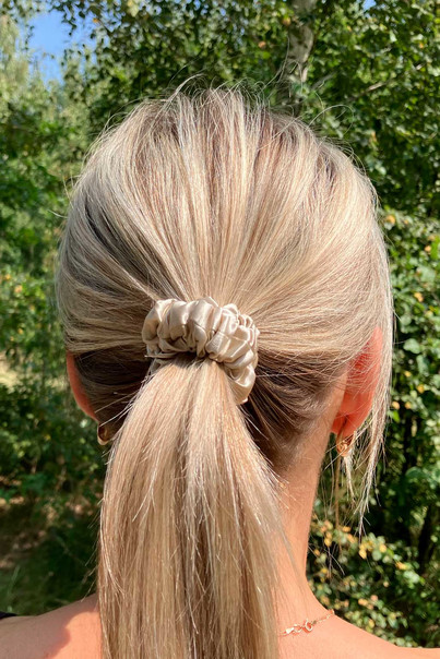 Silk hair band made of 100% natural silk, thin. Champagne color[100-shelkovaya-naturalnaya-rozovaya-sorochka-samarkand-silk-kiss-samarkand-xs-32-34-1613.jpg]