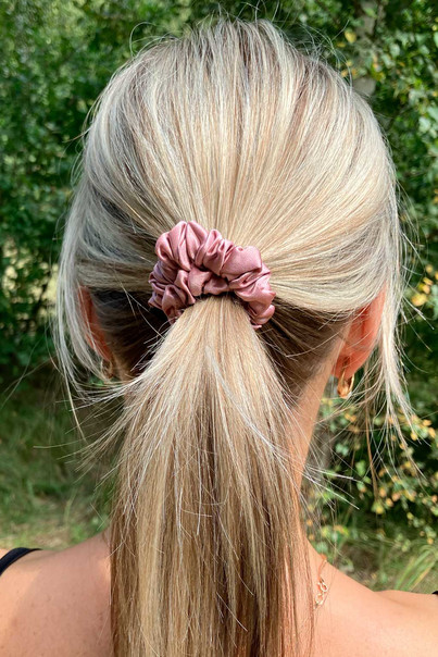 Silk hair tie made of natural 100% silk, thin. Powder color[100-shelkovaya-naturalnaya-rozovaya-sorochka-samarkand-silk-kiss-samarkand-xs-32-34-1613.jpg]