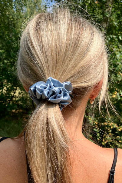 Silk hair band made of natural 100% silk, wide. Color dolphin[100-shelkovaya-naturalnaya-rozovaya-sorochka-samarkand-silk-kiss-samarkand-xs-32-34-1613.jpg]