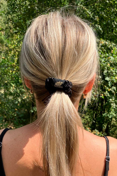 Hair band made of natural 100% silk, black thin[100-shelkovaya-naturalnaya-rozovaya-sorochka-samarkand-silk-kiss-samarkand-xs-32-34-1613.jpg]